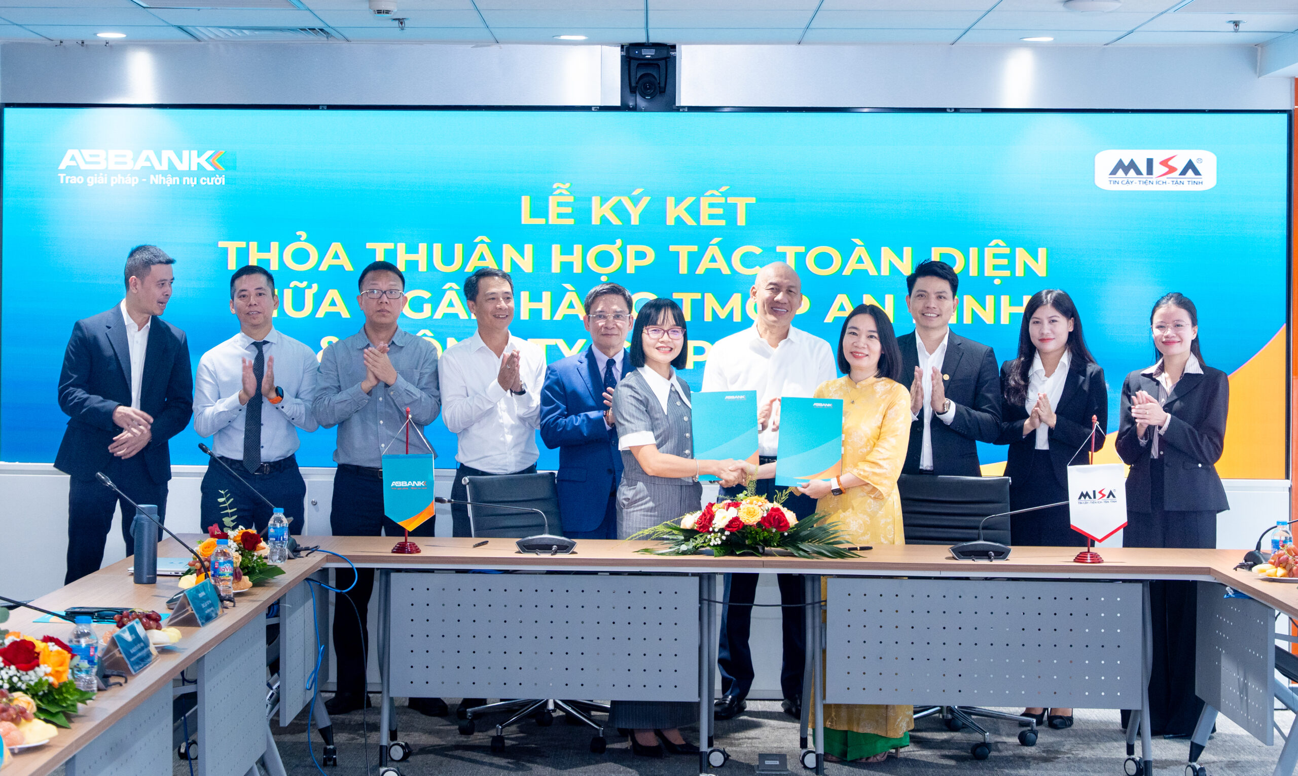 MISA ký kết hợp tác cùng ABBANK: Kiến tạo hệ sinh thái tài chính công nghệ hiện đại